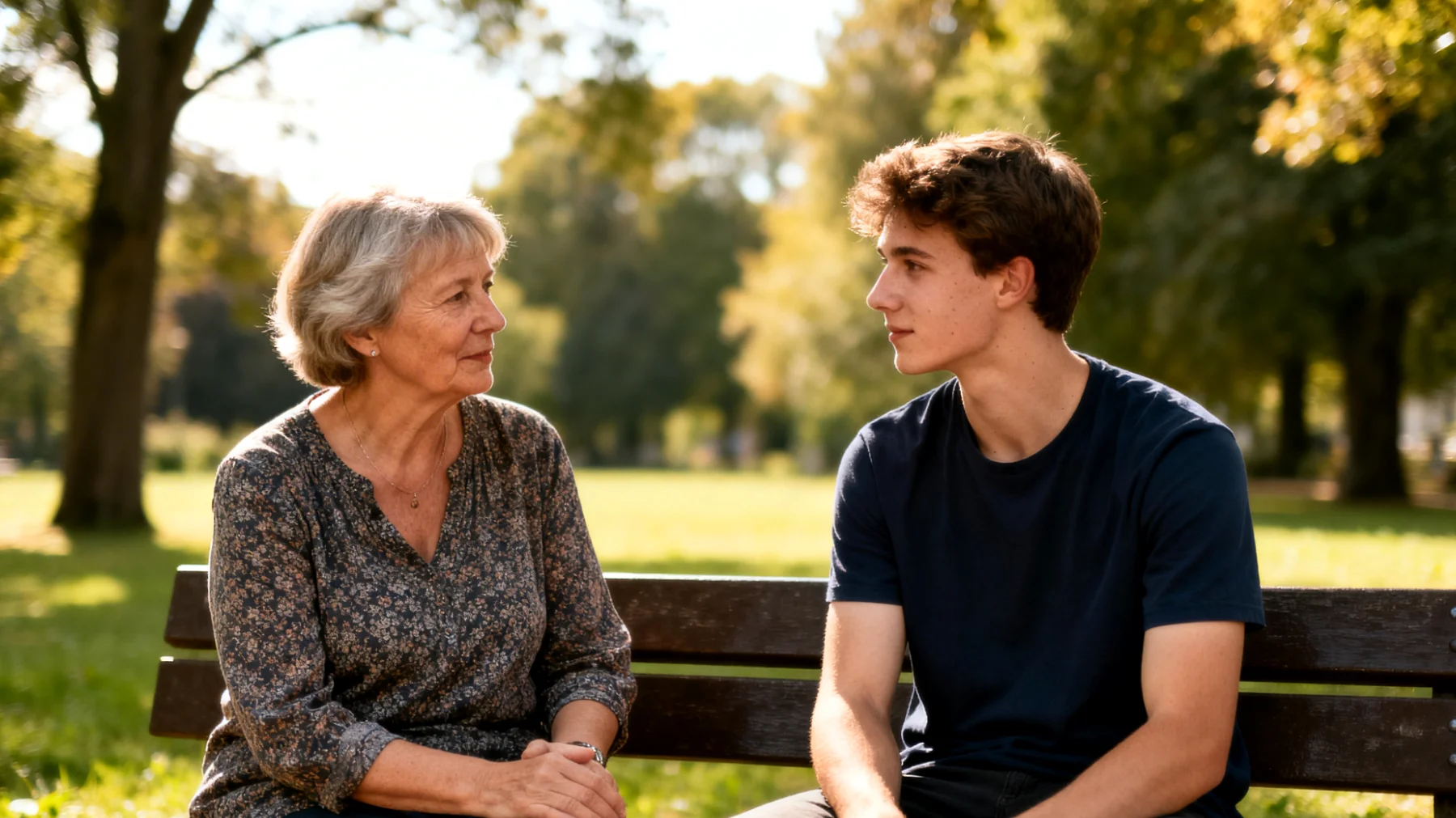Die Großmutter beobachtet mit wachsender Sorge, dass ihr erwachsener Enkel jegliche Motivation verloren hat, seinen Bildungsweg fortzuführen oder sich beruflich zu orientieren. Trotz ihrer Versuche, ihn zu ermutigen und zu unterstützen, stößt sie auf Gleichgültigkeit und Widerstand. Sie fragt sich, wie sie ihm helfen kann, ohne die Beziehung zu belasten."
